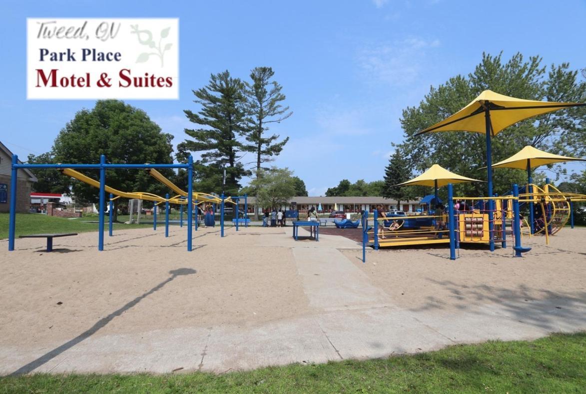 Park Place Motel & Suites Tweed ภายนอก รูปภาพ